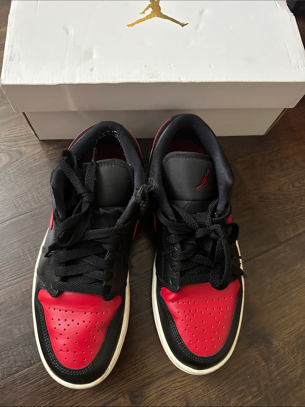 Jordan Low Top Sneakers - Black & Red
